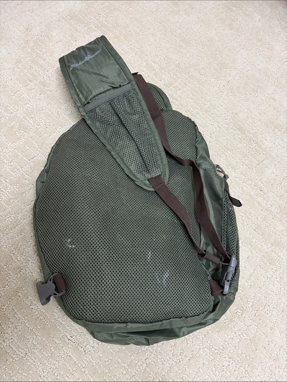 Eddie Bauer Olive Green Single-strap Sling Pack stowaway 10L - Picture 2 of 4
